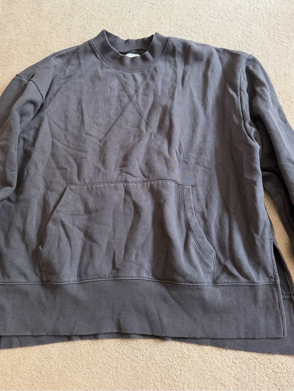 UO Crewneck Sweatshirt - Charcoal